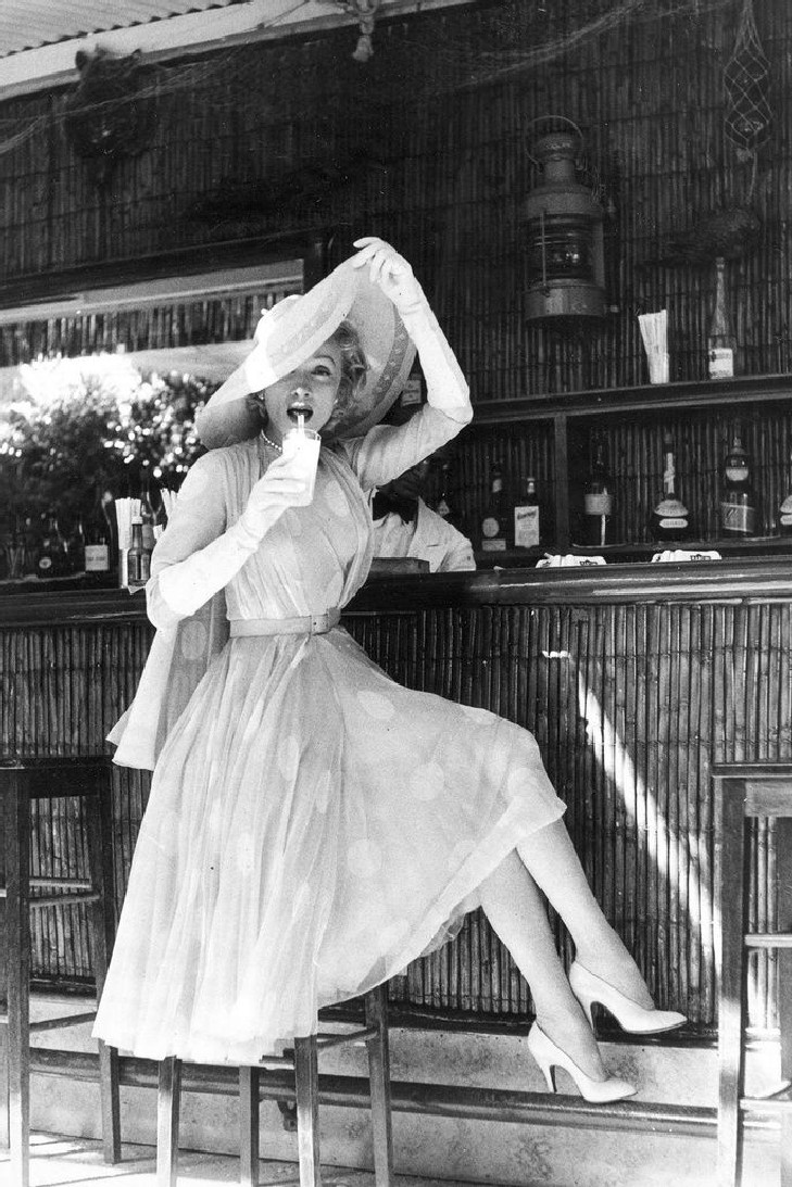 Amazing things in the World - Cannes Festival Marilyn Monroe