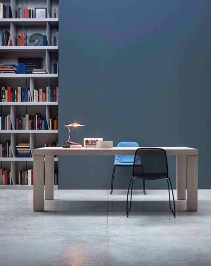 8 furniture pieces that you must have in your office (2)