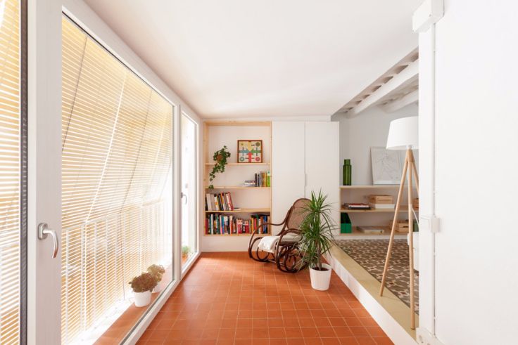 A spacious Barcelona apartment with a minimalist design (6)