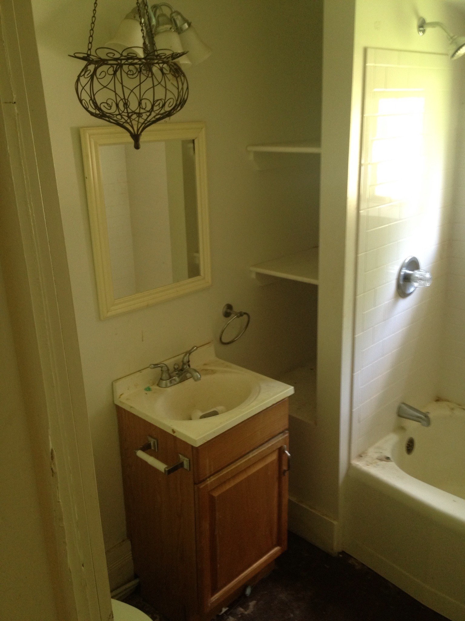 How to turn an old fashioned bathroom into modern