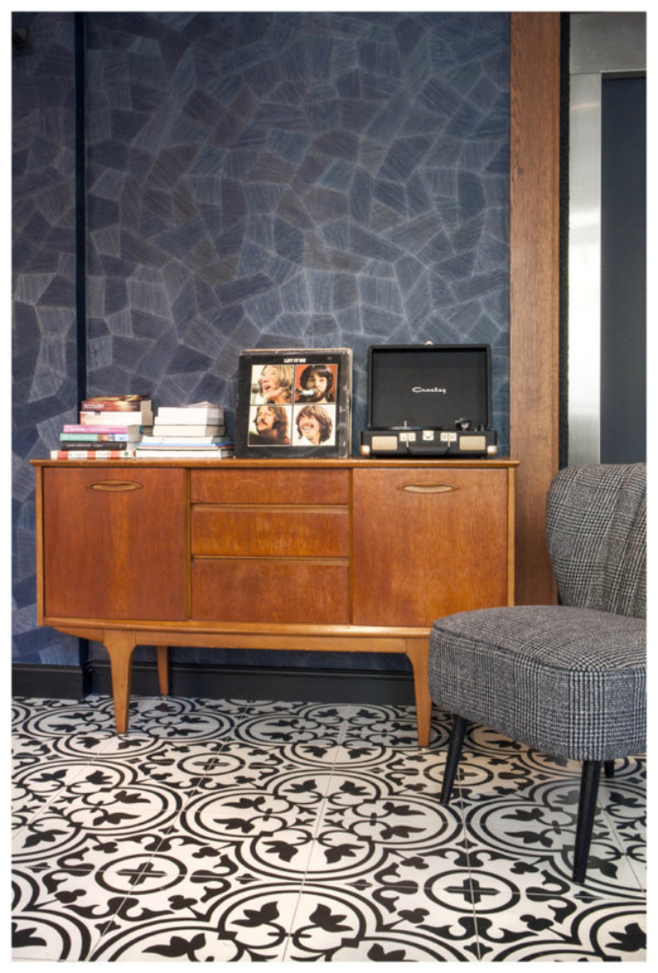 Living_room_Andre_Latin2-600x887