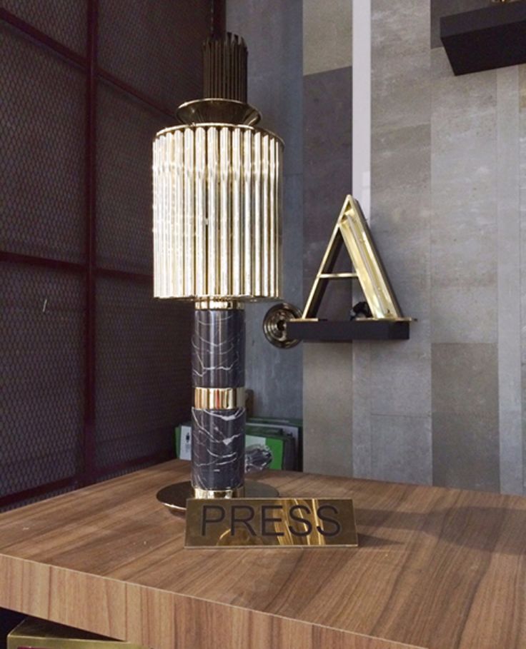 10 Golden table lamps for your office designs