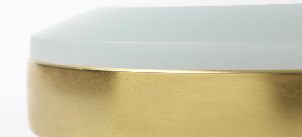 Andrea-Walsh---Large-Round-Box,-Porcelain-with-22ct-Burnished-Gold-and-Ice-Glass-(detail)