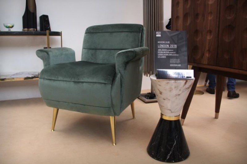 100% Design: A Travel Back in Time Through Mid Century Stands!