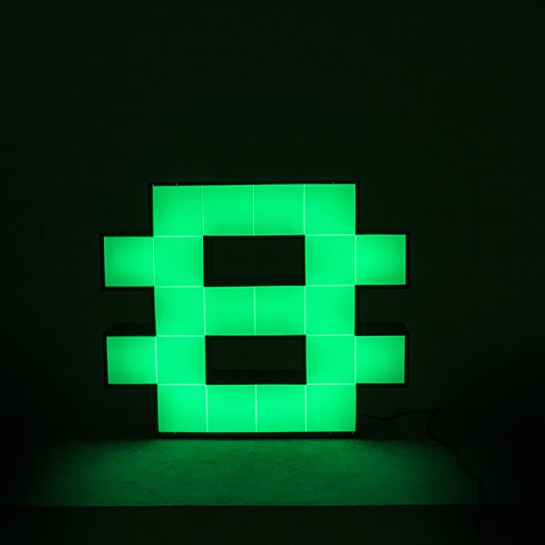 With a retro gaming soul, the 8 marquee letter design is fitted for the ones who want to change and want originality. With an Ambilight system, this marquee letter design can shine in 256 different colours so choose wisely. With a height of 1 meter, this marquee lighting design can be floor lamp or a wall mounted. The marquee lamp that can customizable on demand, is available on a mini version