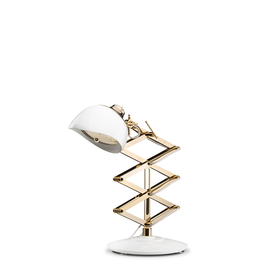 This task lamp is one of DelightFULL’s most versatile pieces. With an extendable arm it can reach almost 24’’, making it the perfect reading lamp, very easy to adjust. Its body and shade are handmade in brass and Aluminium. The black table lamp also features a gold-plated finish and a black textile wire, which can all be customized to fit your decor needs.