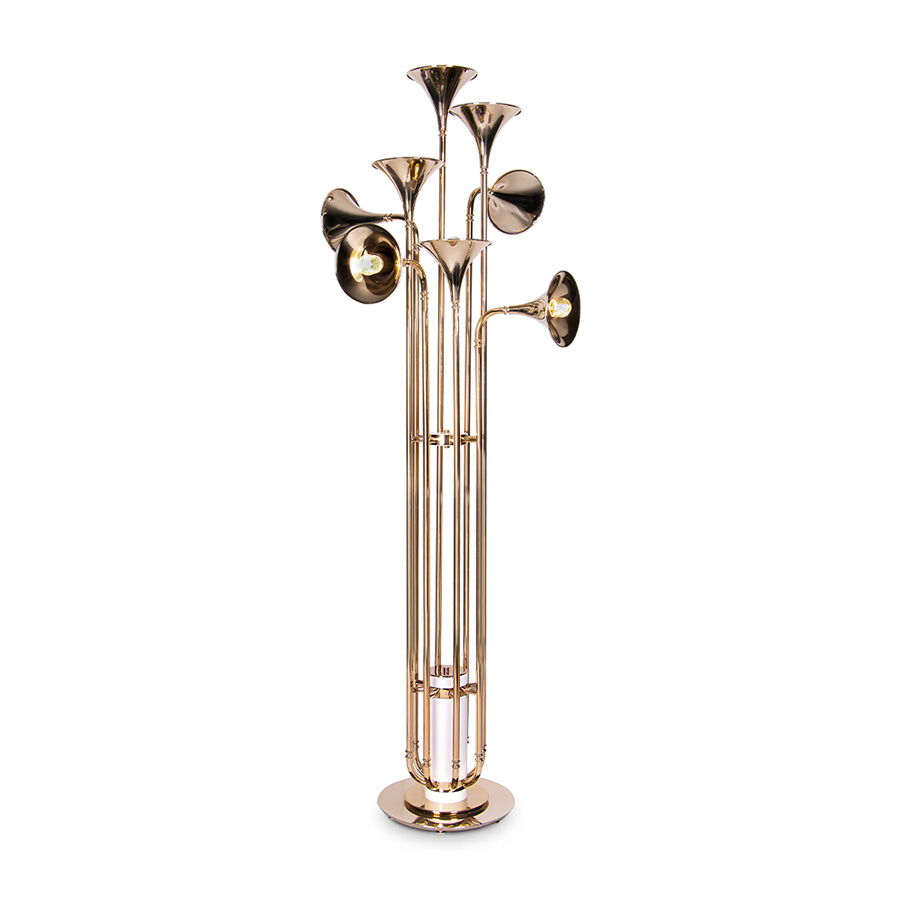 Botti floor lamp was inspired by the jazz musician of Chris Botti. The mid-century floor lamp is handmade in brass with a gold plated finish that reminds of a real trumpet due to its unique shape. With an Aluminium base, this modern floor light can be customized in marble, giving an even more luxurious design to your mid-century modern interior. This brass floor lamp has eight spotlights which offer a soft lighting and goes as tall as 70,9 inches.