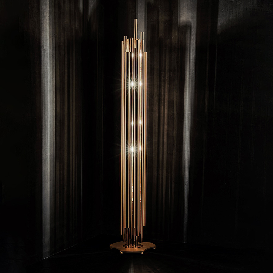 Dave Brubeck was the inspiration for one of DelightFULL’s more luxurious floor lamps. The art deco floor lamp represents in every single detail the way the jazz pianist musician blended very demanding rhythmic structures with improvisation in expressive and accessible ways. Therefore, in this lighting design, you can find asymmetrical gold plated tubes in order to attribute a contemporary lighting effect.