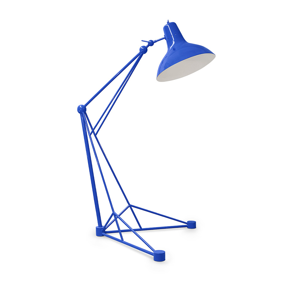 Meet Diana floor lamp, the tallest floor lamp of Heritage collection. Diana is an industrial floor lamp with a mid-century modern design, perfect for big industrial lofts and artistic studios. Built out of steel with a nickel plated finish, this floor light has a giant lamp shade that features a glossy red lacquer on the outside and a matte white interior finishing.