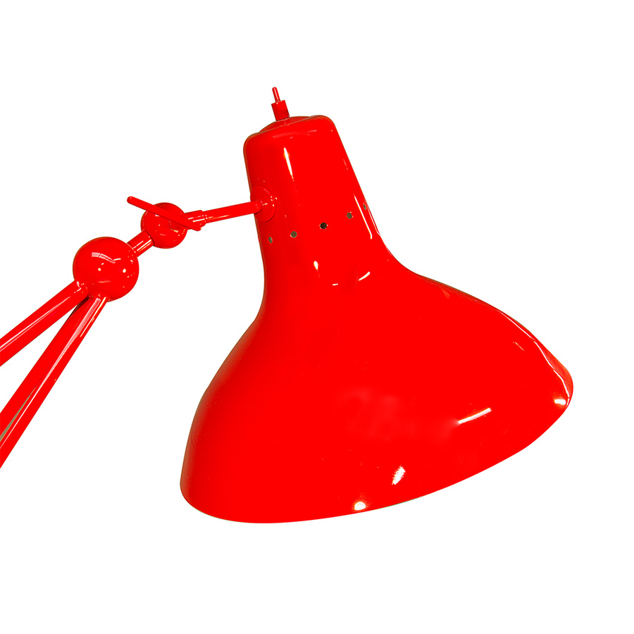 Meet Diana floor lamp, the tallest floor lamp of Heritage collection. Diana is an industrial floor lamp with a mid-century modern design, perfect for big industrial lofts and artistic studios. Built out of steel with a nickel plated finish, this floor light has a giant lamp shade that features a glossy red lacquer on the outside and a matte white interior finishing.