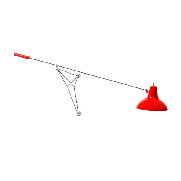 Diana is a vintage industrial wall lamp, inspired by the classic designs of the mid-century modern age. A true industrial design icon, Diana has a mount and swing arm handmade in brass, with a lamp shade made in Aluminium. The counterweight we find at the extremity is made out of steel for a more secure grip.