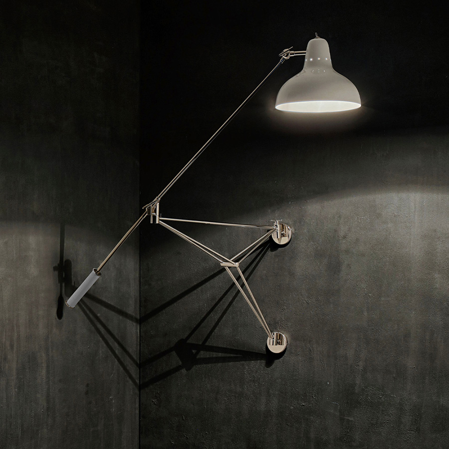 Diana is a vintage industrial wall lamp, inspired by the classic designs of the mid-century modern age. A true industrial design icon, Diana has a mount and swing arm handmade in brass, with a lamp shade made in Aluminium. The counterweight we find at the extremity is made out of steel for a more secure grip.