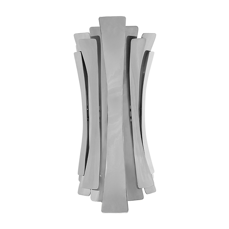 Etta XL is one of DelightFULL’s most feminine and luxurious wall lights, and it is a bigger version of the original Etta wall lamp. Inspired by the memorable jazz singer Etta Jones, this mid-century wall sconce can elevate any ordinary home decor to an oasis of sophistication and luxury. It is a handmade indoor wall light, with 12 brass leaves that are all shaped and assembled by hand, which convey a romantic vibe to any space.
