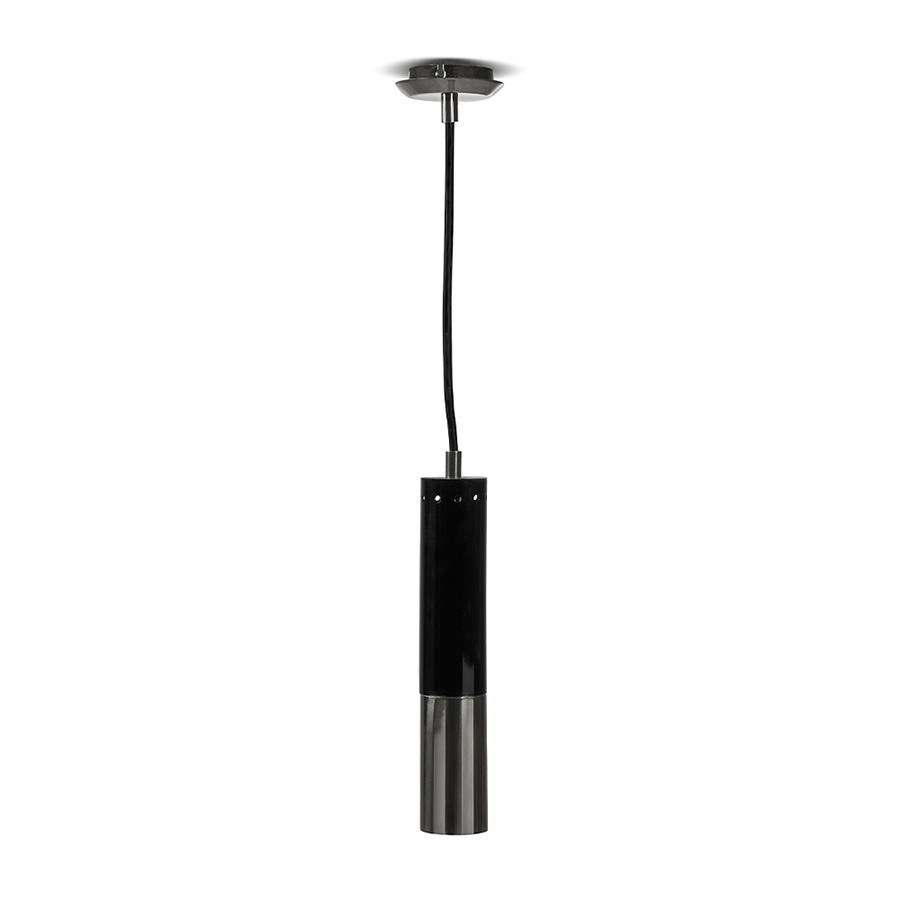 With a Scandinavian design, Ike pendant lamp adds a modern yet industrial feel to any space. This hanging ceiling pendant can be done in different shapes and dimensions, allowing you to personalized lighting ambiance and mood. Handmade in brass and Aluminium, the glossy black finish and the copper accent deliver the perfect look.