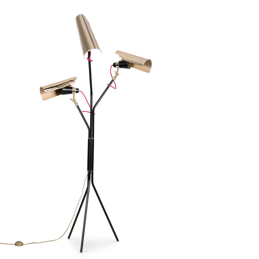 From music to cinema, or even design, Michael Jackson was and still is one of the greatest icons of all times. That’s why DelightFULL’s designers decided to pay a tribute to this amazing performer, by designing one fabulous piece that embodies rhythm, exposed mechanical elements, and luxurious finishes, never forgetting the inspirations for the 80s. We present you Jackson floor lamp.