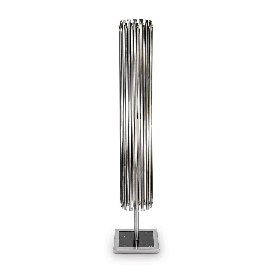 Matheny stilnovo floor lamp came to reinvent classic designs with a high aesthetic feeling. Gathering influences from American jazz guitarist Pat Metheny, DelightFULL’s designers created a lamp that incorporates elements of progressive, mid-century and contemporary design. Going as tall as 65 inches, this tall floor lamp is composed of geometric golden tubes that reflects the sophistication of the mid-50s.