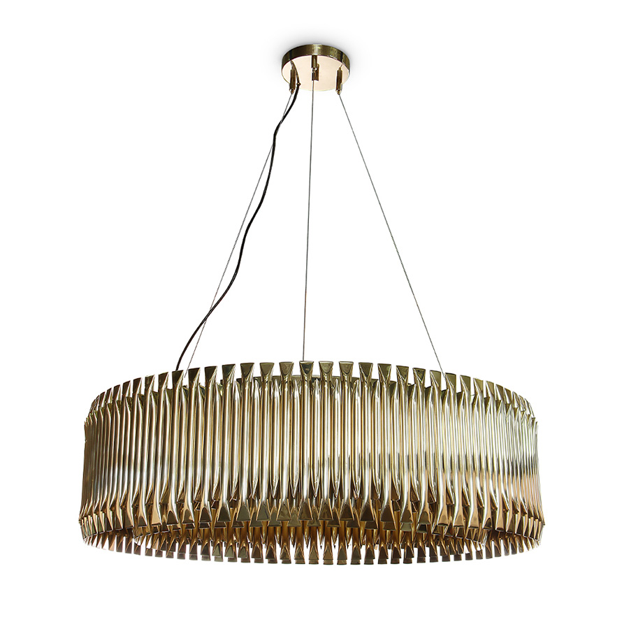 Feel the true statement of luxury with this modern ceiling lamp. Matheny is a unique chandelier, a new take on the mid-century classics. It has a geometric design of combined tubes and its structure is handmade in brass. Its shape is round and is composed by golden tubes, which reflect the sophistication of a timeless iconic lamp.