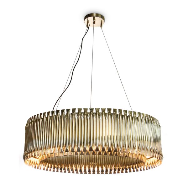 Feel the true statement of luxury with this modern ceiling lamp. Matheny is a unique chandelier, a new take on the mid-century classics. It has a geometric design of combined tubes and its structure is handmade in brass. Its shape is round and is composed by golden tubes, which reflect the sophistication of a timeless iconic lamp.