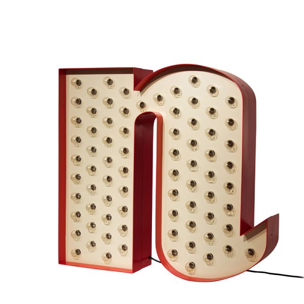 Just like an incomparable and unstopabble design, the marquee letter N has a stylish hit to it. The color matte rose and the glossy light ivory confers to your modern interior project a special lighting effect like no other. Handmade in Aluminium and available in a mini version, this soulful piece will bring that splashy and rich effect to any room.