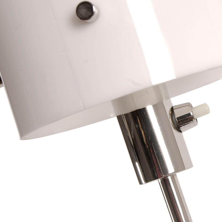 Just as the influential Jaco Pastorius jazz composer but also as gifted electric guitar player, Pastorius standing lamp revives the 70’s design aesthetics with a dual character. The result is a sophisticated and highly functional brass floor lamp with two distinct diffusers that can be lit alternatively. Therefore, the vintage floor lamp allows you to point the light where you need it the most.