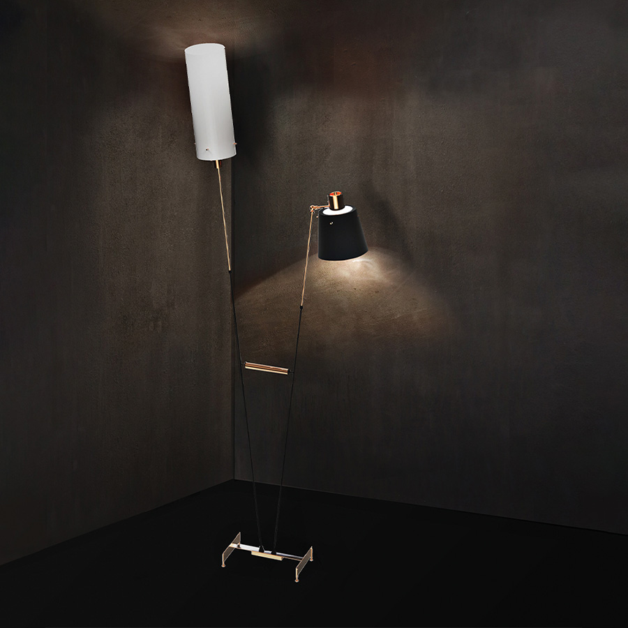 Just as the influential Jaco Pastorius jazz composer but also as gifted electric guitar player, Pastorius standing lamp revives the 70’s design aesthetics with a dual character. The result is a sophisticated and highly functional brass floor lamp with two distinct diffusers that can be lit alternatively. Therefore, the vintage floor lamp allows you to point the light where you need it the most.