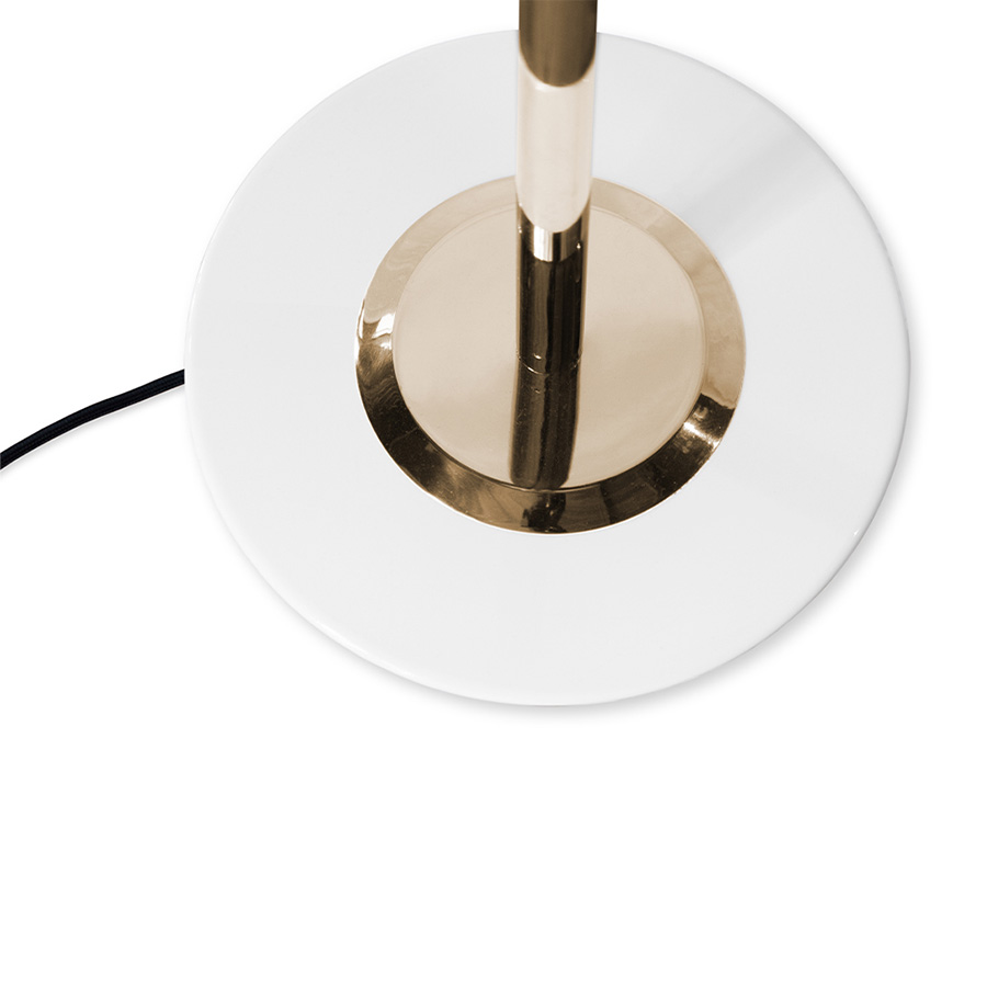 Scofield is an unusual floor lamp with five chrome lights all supported by a white brass base. Each light and bracket rotate separately allowing different light focuses. The mid-century modern floor lamp has round lamp shades in Aluminium, that can support different activities and create an industrial design in the room.