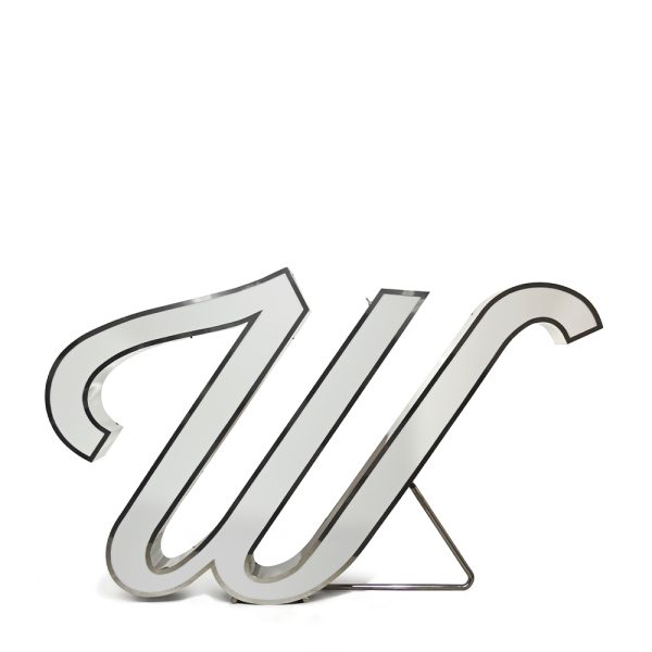 Popping the marquee letter W is making a having a WOW moment in your design project. One of the most emblematic letters of the collection, this pop script typeface with is handmade sleek forms add a state of pureness and stillness to any fitting decor. With a soothing light effect, this is subdued by the acrylic coating on the letter that can be customized on demand.