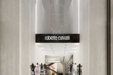 ROBERTO CAVALLI OPENS THE LARGEST BOUTIQUE IN THE WORLD IN MILAN