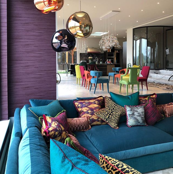 6 Living Rooms That Are The Crown Jewels Of René Dekker Design 💎