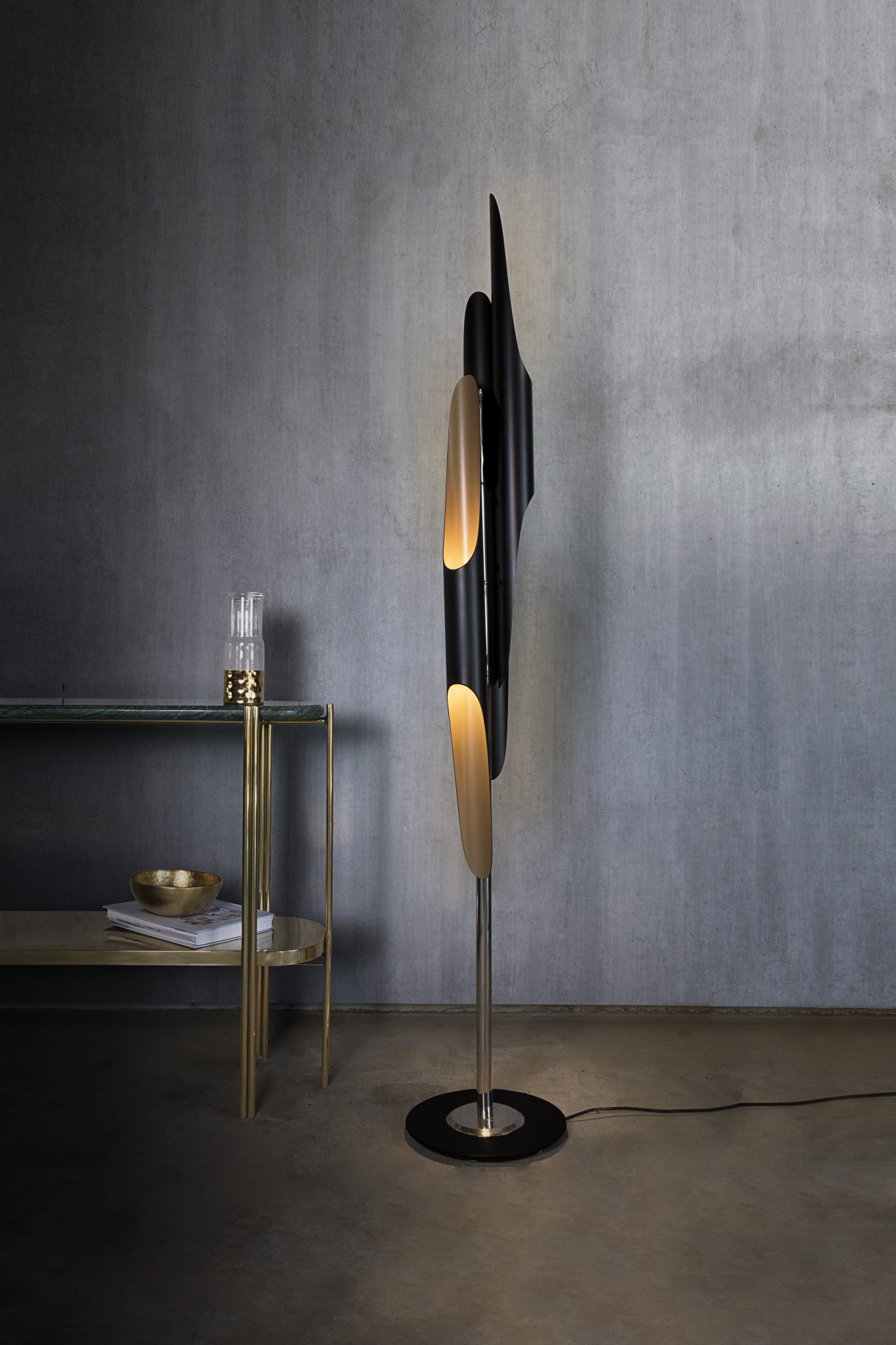 Mid-Century Floor Lamp To Complete Your Project