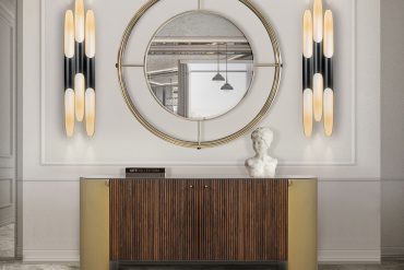 MINIMALIST LIGHTING FOR ELEGANT ENTRYWAY
