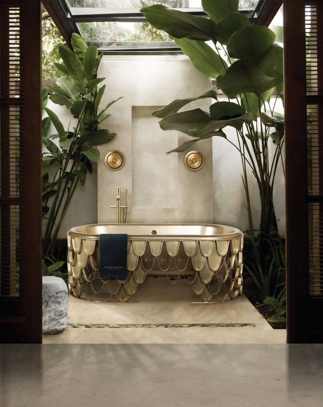 MODERN REPRESENTATION OF BATHROOM LIGHTNING DESIGN