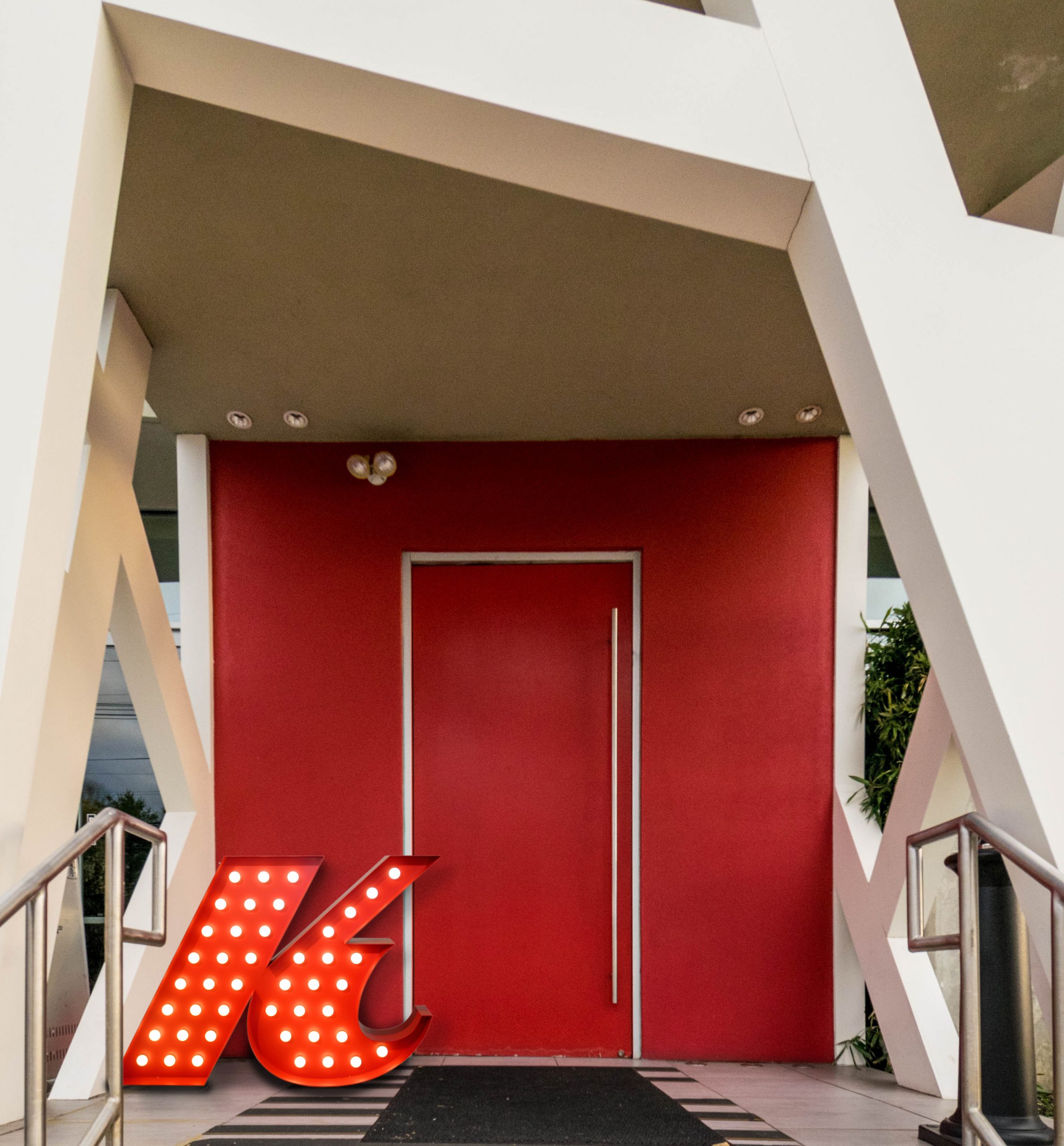 Oscars 2022: Bring Some Red Carpet Inspiration To Your Home Décor!